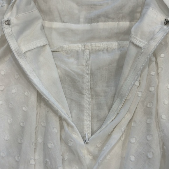 White Hello Molly Days Stay The Same Open Back Crochet Ruffle Romper White Small - Picture 11 of 16